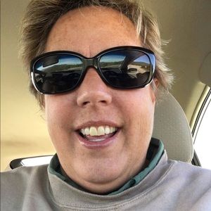 Meet your Posher, Sandy